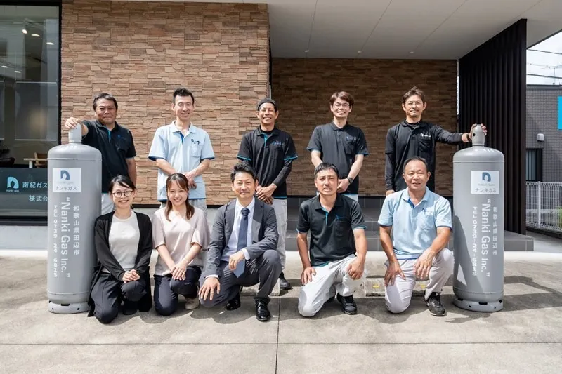 様々な背景を持つ先輩スタッフを紹介